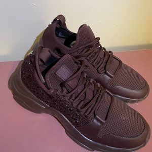 Women’s Steve Madden shoe Burgundy , not wore much